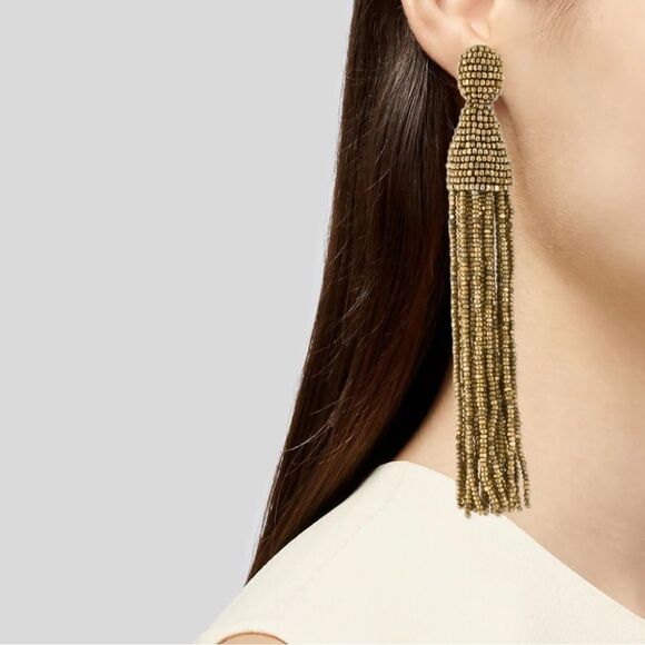 Oscar de la Renta clip on earring - Picture 1 of 5